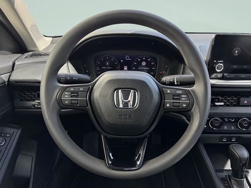 Certified 2025 Honda Accord SE image 17