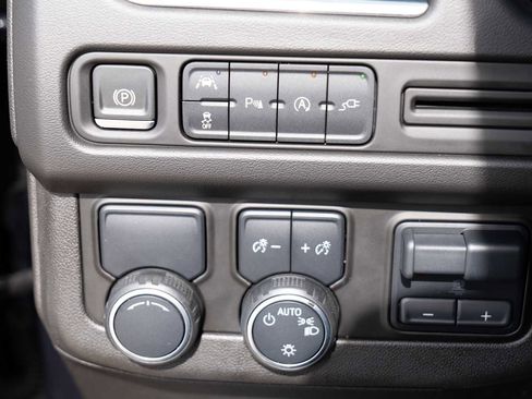 Used 2021 Chevrolet Tahoe LT w/ LT Signature Package image 19