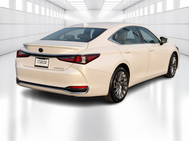 Certified 2023 Lexus ES 300h w/ Accessory Package (Z1) FWD image 7