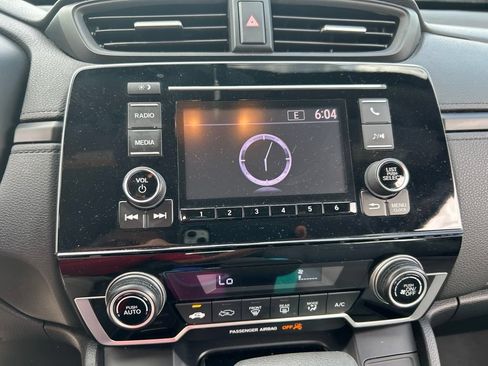 Used 2018 Honda CR-V LX image 9