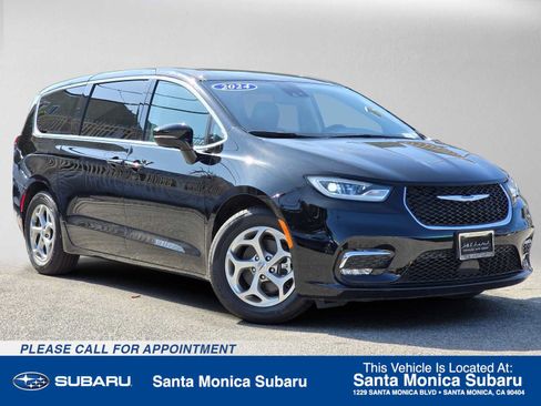 Used 2024 Chrysler Pacifica Limited FWD image 1