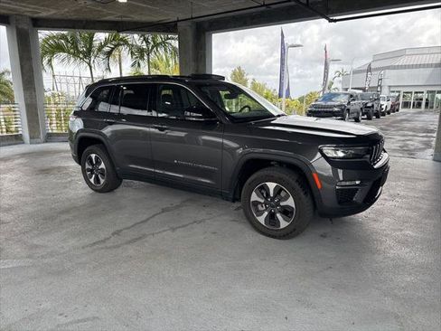 Certified 2024 Jeep Grand Cherokee Limited 4xe image 2