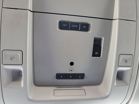 Used 2018 Chevrolet Silverado 2500 LTZ w/ Duramax Plus Package image 29