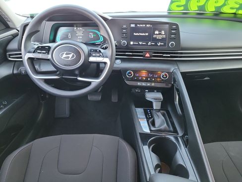 Certified 2025 Hyundai Elantra Blue image 6