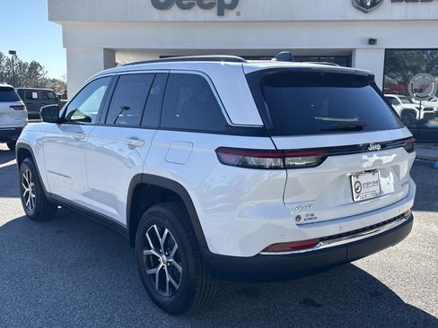 New 2025 Jeep Grand Cherokee Limited image 6