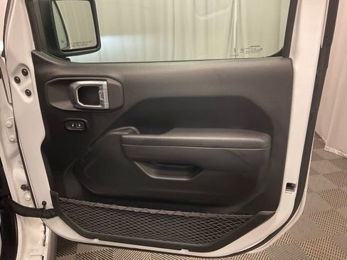 Used 2024 Jeep Wrangler Willys image 64