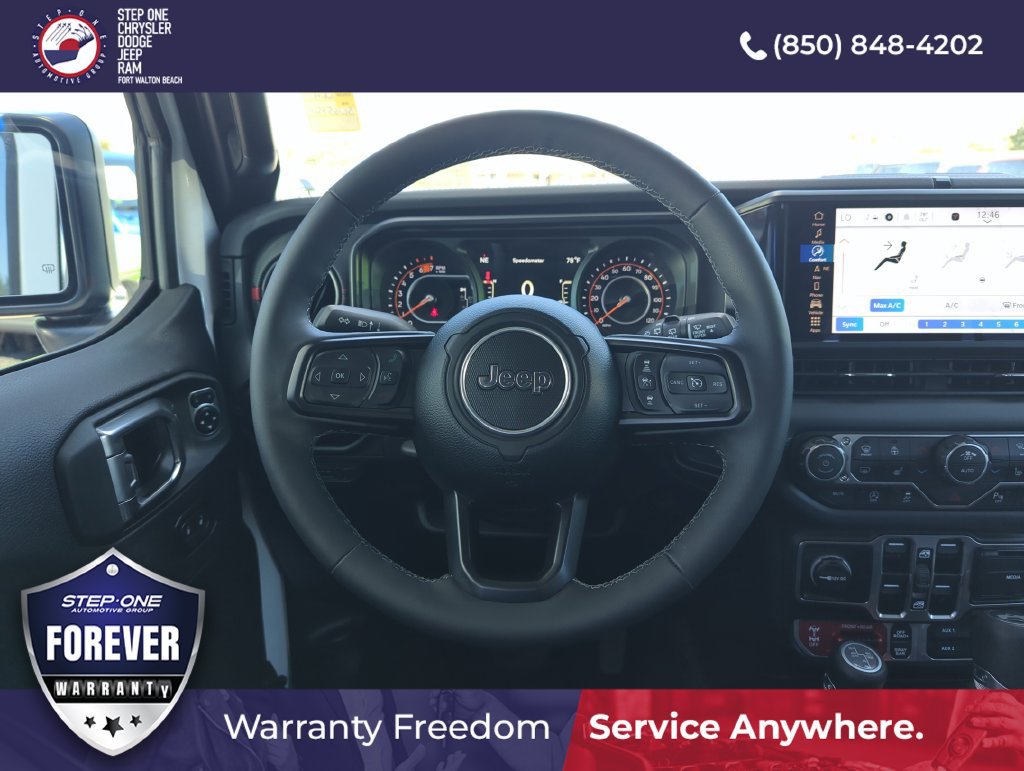 Used 2025 Jeep Wrangler Unlimited Rubicon AWD/4WD image 16