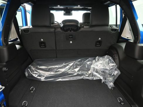 New 2026 Jeep Wrangler Unlimited Rubicon image 10