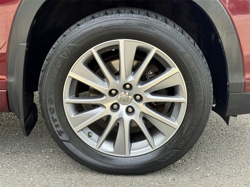 Used 2015 Toyota Highlander XLE image 9