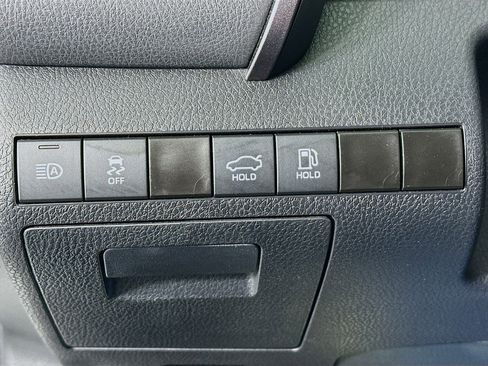 Used 2023 Toyota Camry SE image 16