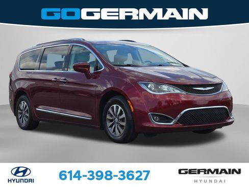 Used 2020 Chrysler Pacifica Touring-L Plus FWD image 4