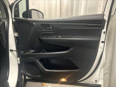 Used 2023 Honda Odyssey EX-L image 12