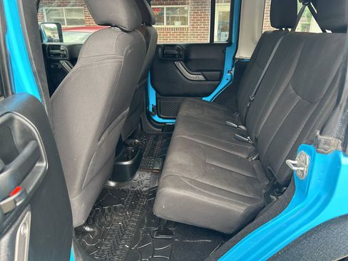 Used 2018 Jeep Wrangler Unlimited Sport S AWD/4WD image 8