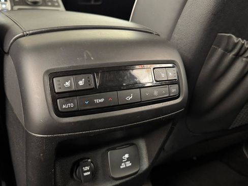 Used 2023 Hyundai Palisade SEL w/ Premium Package image 35