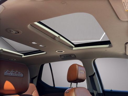 Used 2020 Chevrolet Traverse High Country image 24