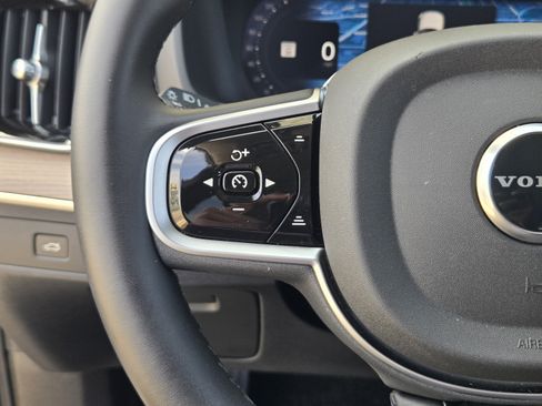 Used 2026 Volvo XC90 B6 Plus w/ Protection Package Premier AWD/4WD image 27