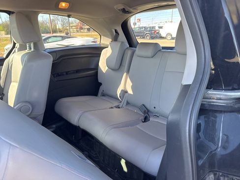 Used 2019 Honda Odyssey EX-L image 10
