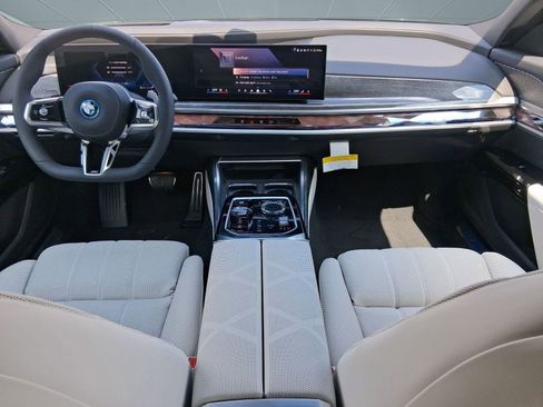 New 2026 BMW 750e xDrive image 13
