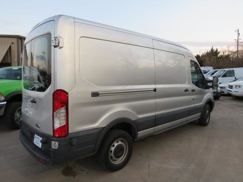 Used 2016 Ford Transit 250 148 Medium Roof RWD image 4