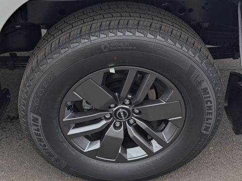 New 2026 Nissan Frontier SV w/ Tow Package image 7