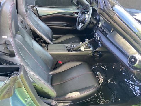 Used 2017 MAZDA MX-5 Miata Grand Touring RWD image 17