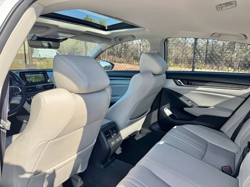 Used 2022 Honda Accord Touring image 23