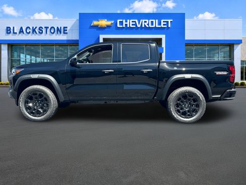 New 2026 Chevrolet Colorado Trail Boss AWD/4WD image 3