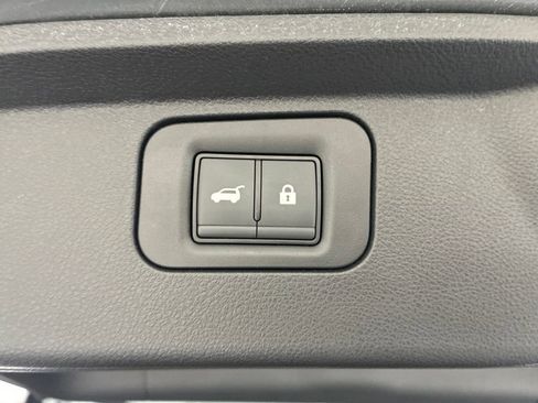Used 2025 INFINITI QX80 Sensory AWD/4WD image 7