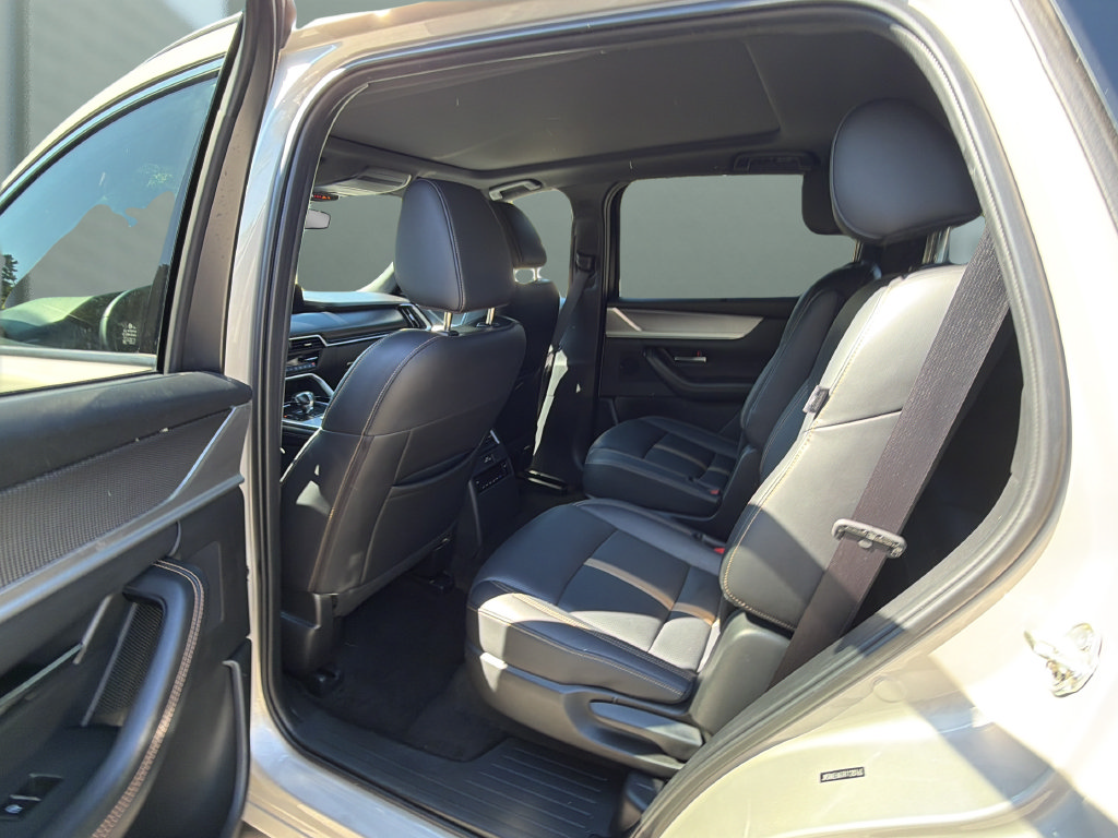 Certified 2024 MAZDA CX-90 Plug-In Hybrid w/ Premium Plus AWD/4WD image 11