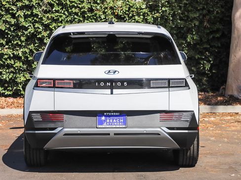 Used 2024 Hyundai Ioniq 5 SEL RWD image 7