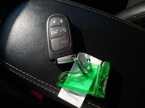 Used 2020 Jeep Cherokee Limited w/ Trailer Tow Group image 34