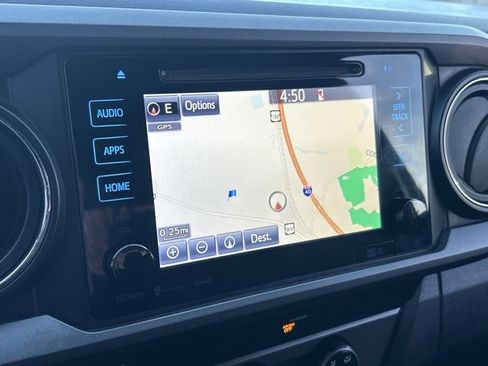 Used 2017 Toyota Tacoma TRD Sport image 21