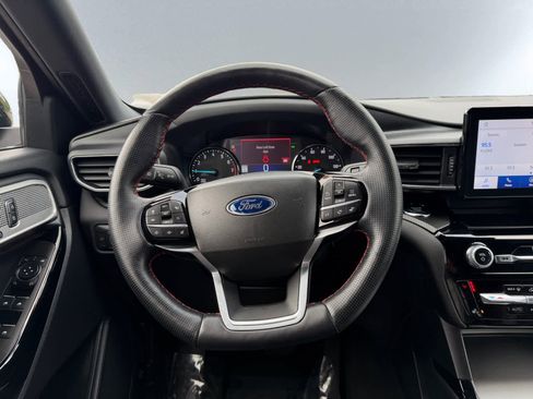 Used 2022 Ford Explorer ST-Line AWD/4WD image 17