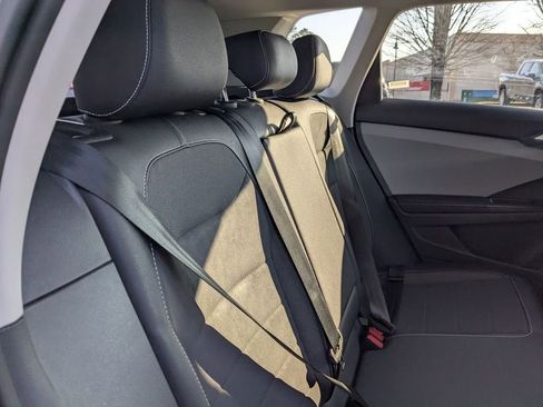 Used 2024 Volkswagen Taos SE image 60