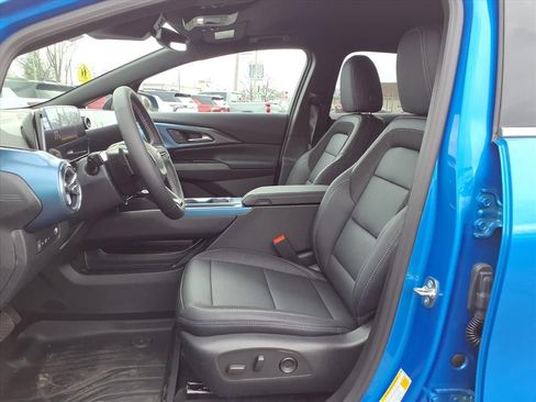 New 2026 Chevrolet Equinox EV LT w/ LPO, Blackout Package image 11