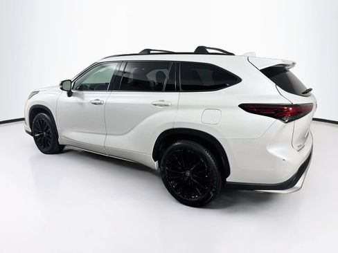 Used 2023 Toyota Highlander XSE AWD/4WD image 5