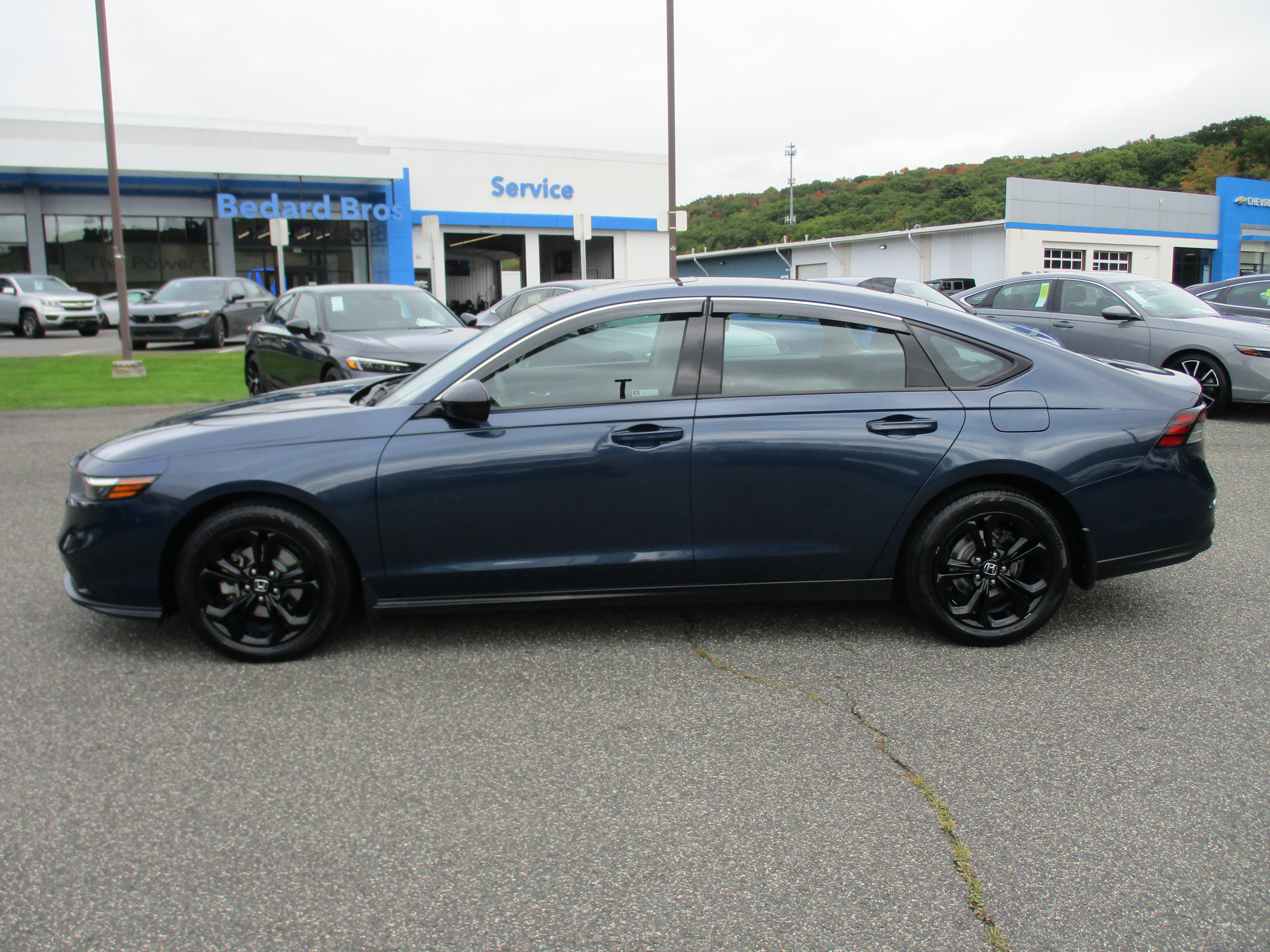 Certified 2025 Honda Accord SE image 7