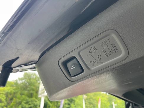 Used 2018 Ford Expedition Max Limited w/ Equipment Group 302A AWD/4WD image 31