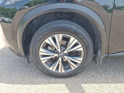 Certified 2023 Nissan Rogue SV FWD image 16