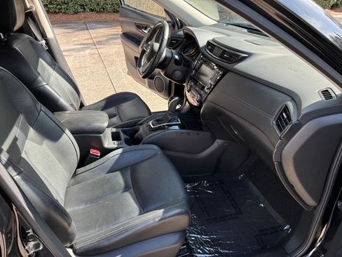 Used 2018 Nissan Rogue SL AWD/4WD image 25