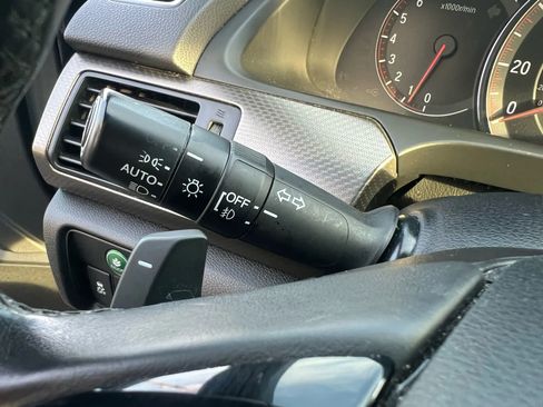 Used 2017 Honda Accord EX-L image 37