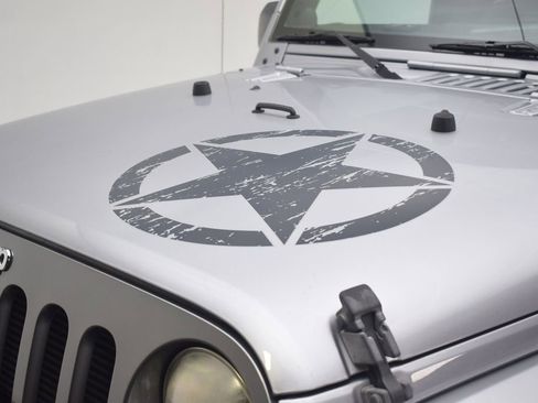 Used 2013 Jeep Wrangler Sport image 31