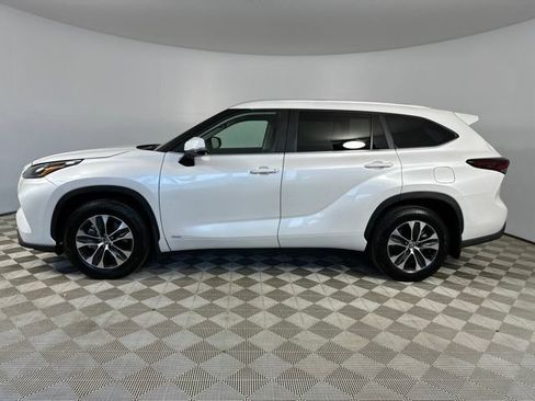 Used 2026 Toyota Highlander XLE AWD/4WD image 10