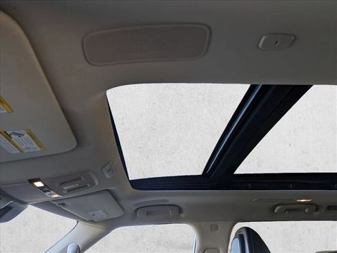 Used 2025 INFINITI QX80 Sensory image 17