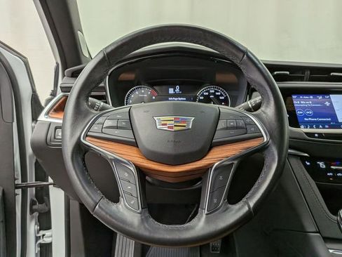 Certified 2023 Cadillac XT5 Premium Luxury AWD/4WD image 10