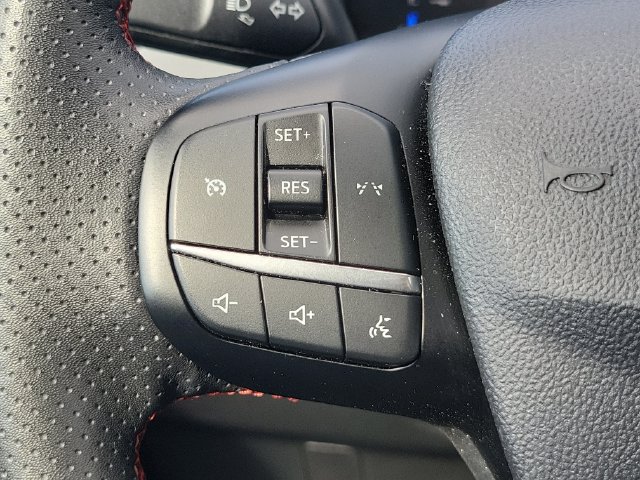 Used 2025 Ford Escape ST-Line Select AWD/4WD image 25