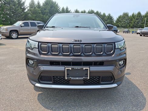 Used 2022 Jeep Compass Limited w/ Sun and Sound Group AWD/4WD image 3