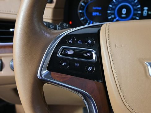 Used 2016 Cadillac Escalade Platinum AWD/4WD image 33