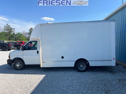 Used 2021 Chevrolet Express 3500 w/ Power Convenience Package image 5
