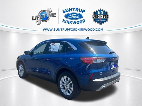 Used 2022 Ford Escape SE FWD image 3